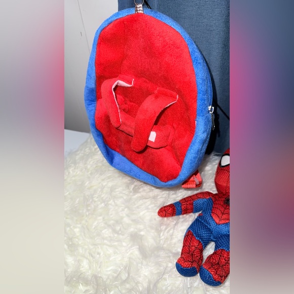 Marvel Spider-Man Plush Backpack & Plushy Stuffy - Picture 6 of 14